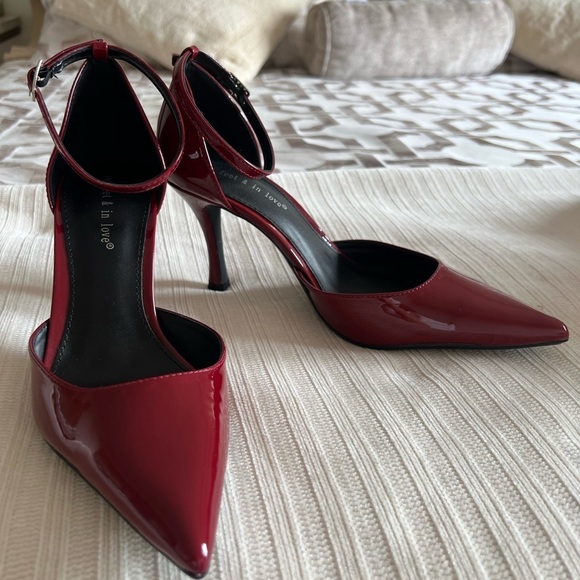 😍New with Out Tag On Feet & In Love 🥰 Patent Leather Heels with Ankle Strap - Picture 3 of 12